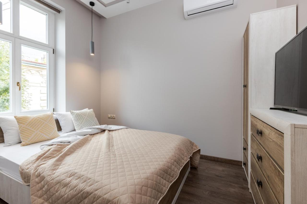 Inshiapartments On Kovzhuna Str Львов Экстерьер фото